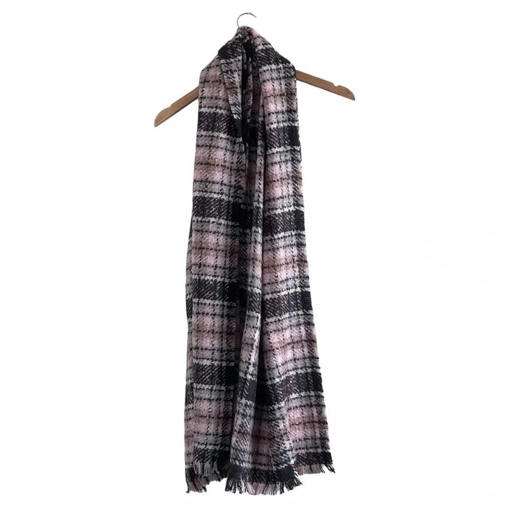 Like new plaid fringe oversized bulky scarf wrap